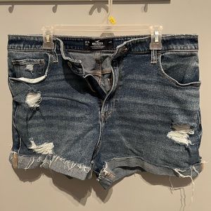Hollister Ultra High Rise Mom Jean Short